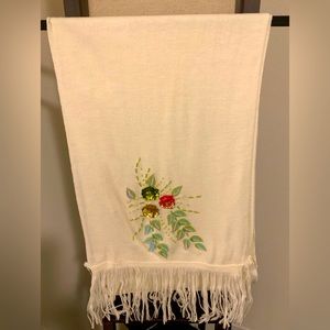 White scarf with fringe and sequin design